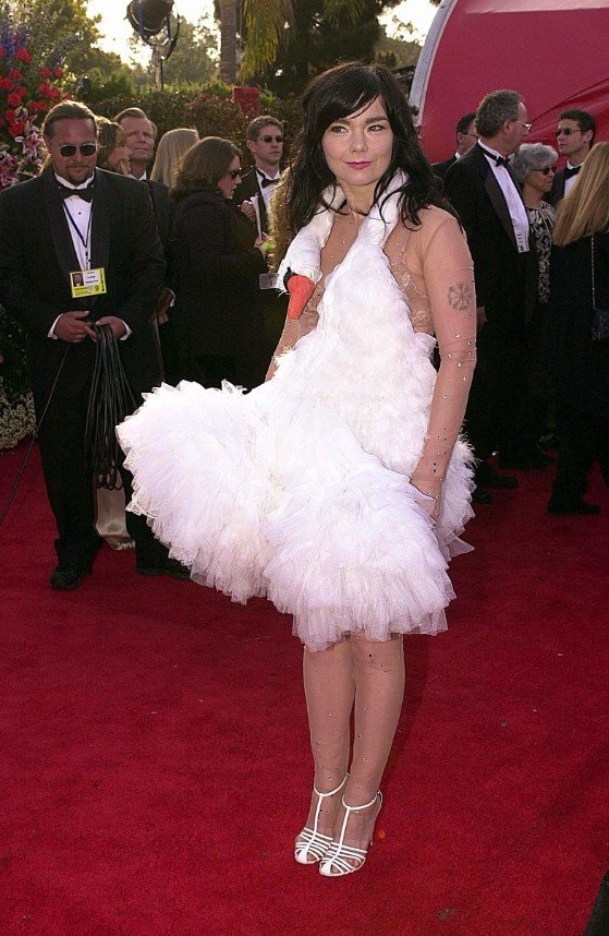 Björk at the 2001 Oscars